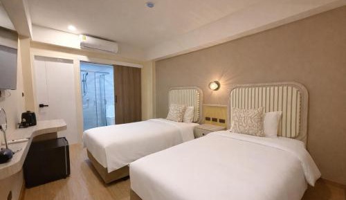 Twin Room with Balcony