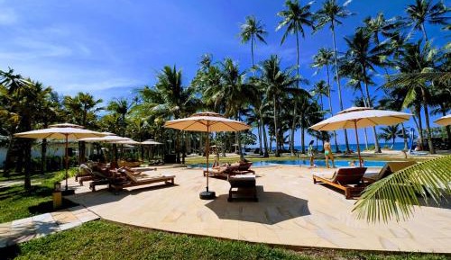 Beachfront One-Bedroom Villa