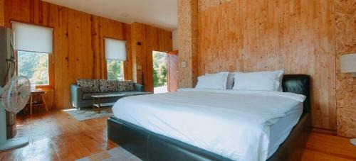 Quadruple Room with Mountain View