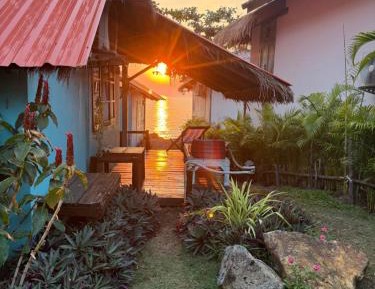 Bungalow with Partial Sea View