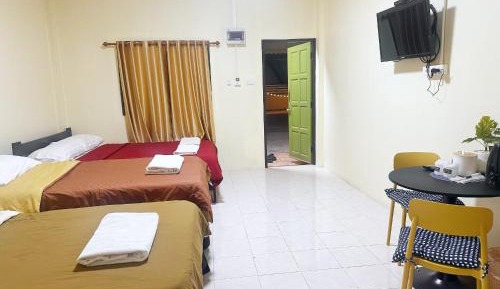 Classic Quadruple Room