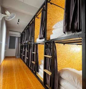 Bed in 10-Bed Mixed Dormitory Room