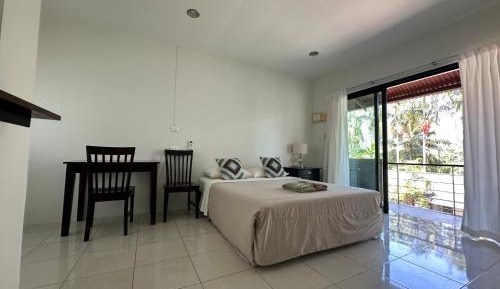 Deluxe Queen Room