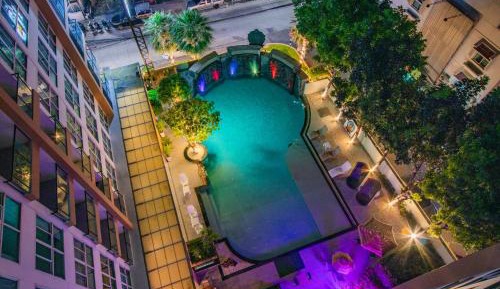 Suite with Pool View
