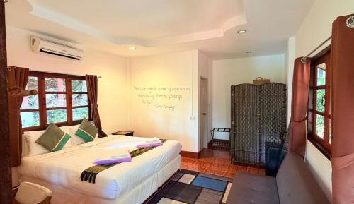 Deluxe Double or Twin Room with Sea View
