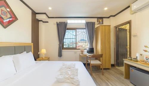 Deluxe King Room