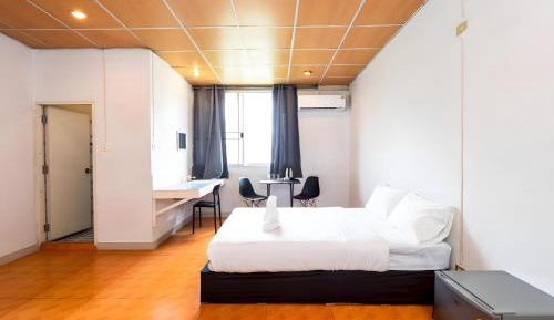 Studio with Sofa Bed