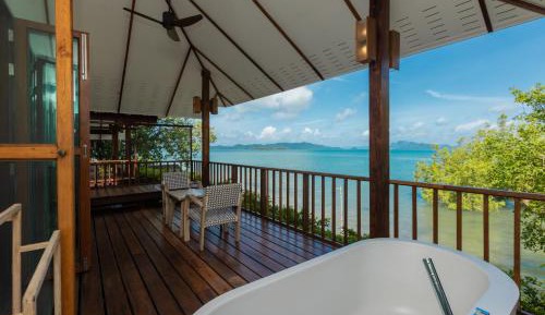 Villa - Beach Front