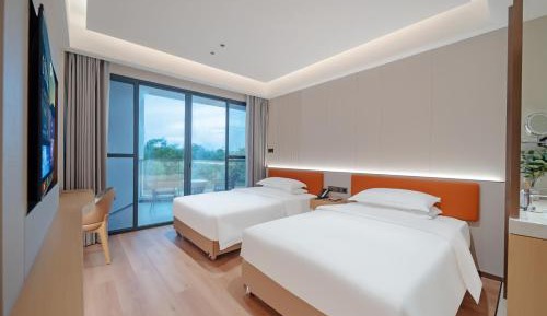 Twin Room with Balcony