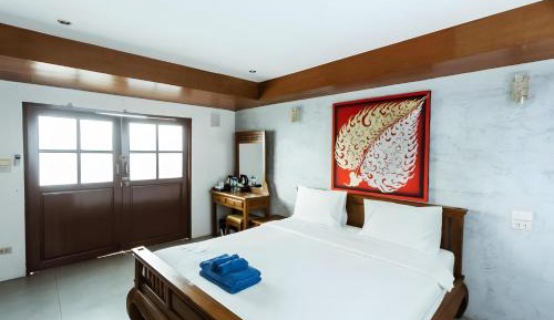 Deluxe Double Room with Bath