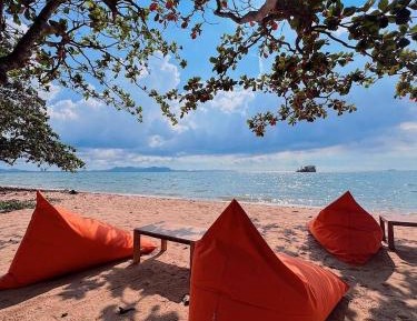 9 bed room villa with sea view