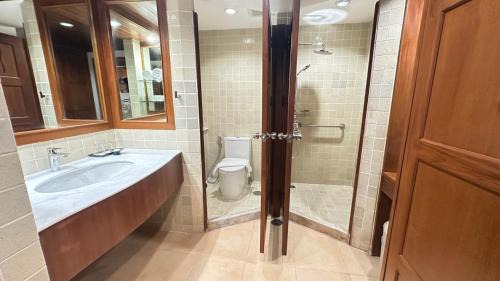 Deluxe Double or Twin Room with Mountain View