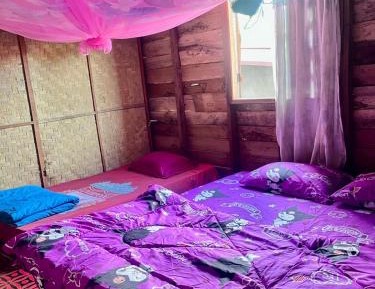 Twin Room with Shared Bathroom