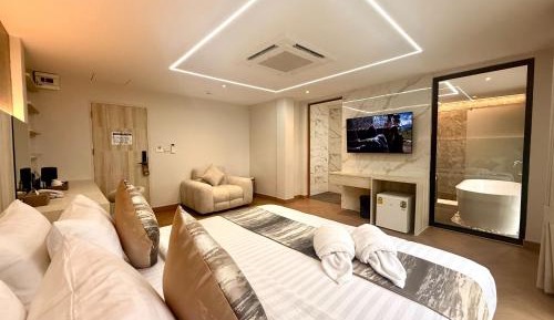 Suite with Spa Bath