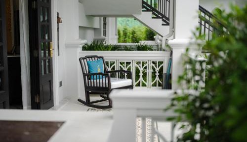 Suite with Pool View