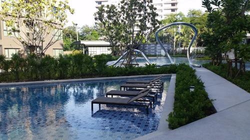 1 Bedroom Apartment with Pool Access