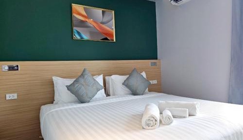 Deluxe King Room