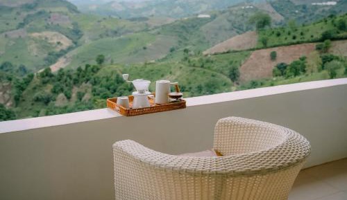 Deluxe Double Room with Mountain View