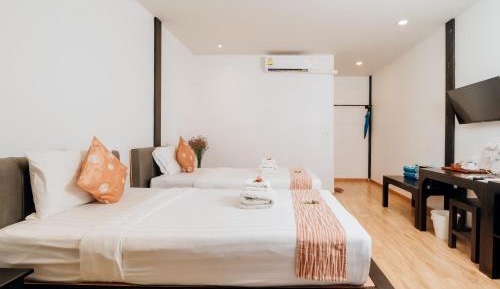 Standard Beach Party Twin Beds