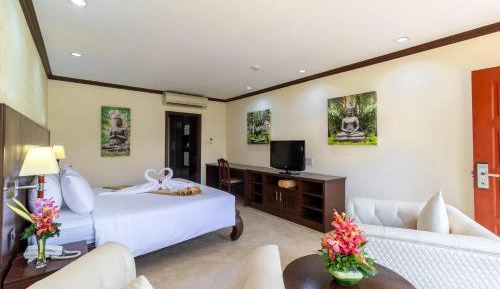 Deluxe Room King Bed