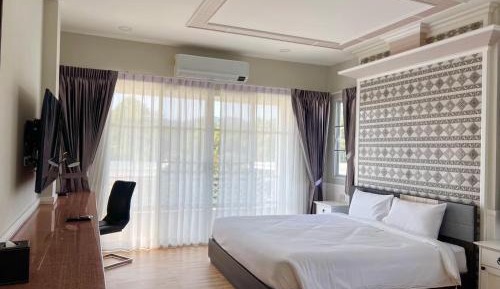 Three-Bedroom Vacation Home 