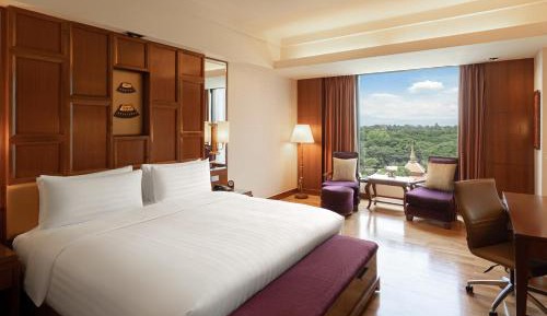 Deluxe Double Room with Pool View