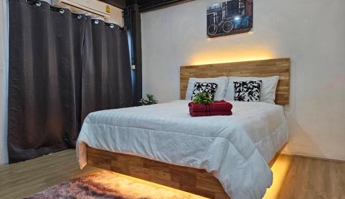 Studio Apartment with Queen Bed