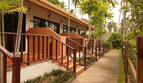 Villa with Garden View