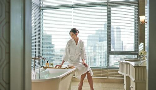 Two-Bedroom Suite King and Twin