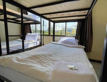 Bunk Bed in Mixed Dormitory Room