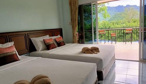 Family Bungalow with River View