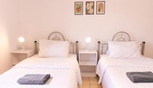 Twin Room with Shared Bathroom