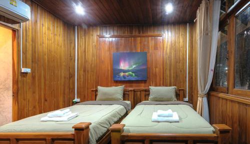 Standard Twin Room with Garden View