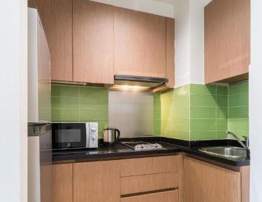 One-Bedroom Apartment with Balcony - Non-Smoking