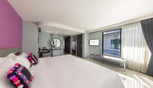 Double Room with Pool View