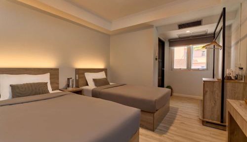Standard Twin Room