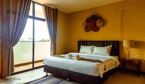 Deluxe King Room