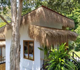 Bungalow with Garden View
