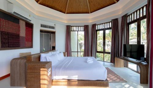 Villa with Sea View