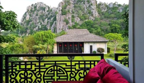 Twin Room with Mountain View