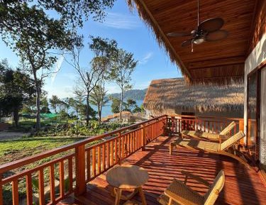 Deluxe Bungalow with Sea View