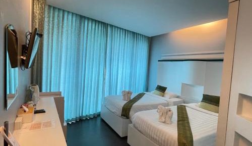 Deluxe Double or Twin Room