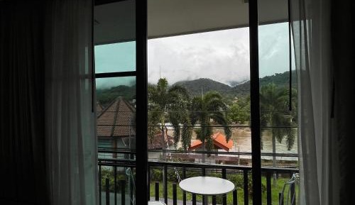 Suite with River View