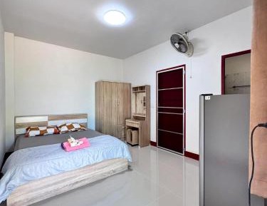 Deluxe Room (2 Adults + 1 Child)