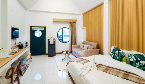 Junior Suite with Pool View