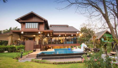 Eight-Bedroom House