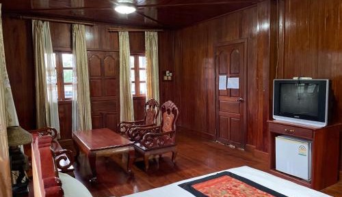 Superior King Suite