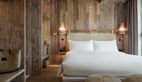One-Bedroom Suite Pool View