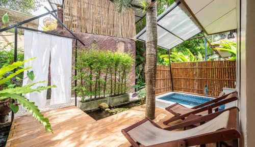 Villa with Bath Tub