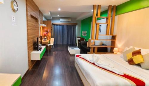 Deluxe King Room
